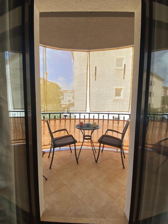 Apartment Sara ロヴィニ エクステリア 写真