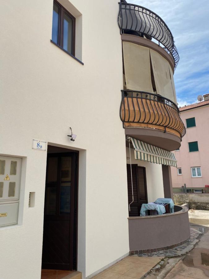 Apartment Sara ロヴィニ エクステリア 写真